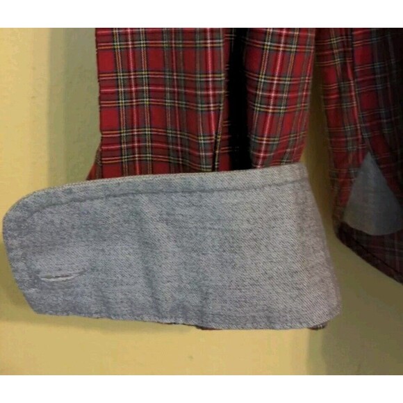 Brooks Brothers Long Sleeve Button Down Men's Shirt Red Plaid Gray Cuff Size L - Picture 3 of 9